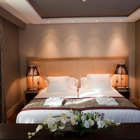 Nexus Suites&hotel Hotel