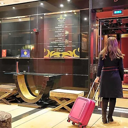 Nexus & Hotel 4*