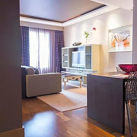 Hotel Nexus & 4*