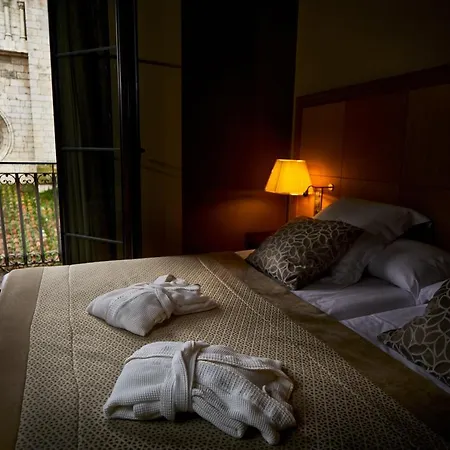 Nexus & Hotel